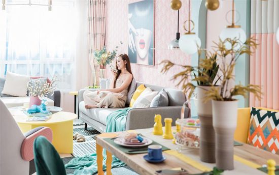 時(shí)尚單身女青年的“浪漫滿屋”，北歐風(fēng)定制意想不到的絢麗多姿！